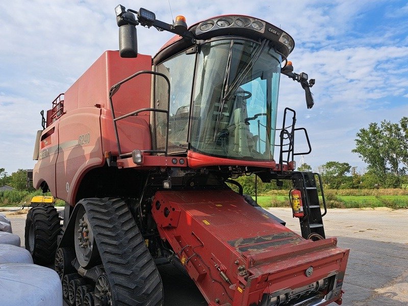 Mähdrescher des Typs Case IH Axial Flow 8240, Gebrauchtmaschine in Rollwitz (Bild 8)