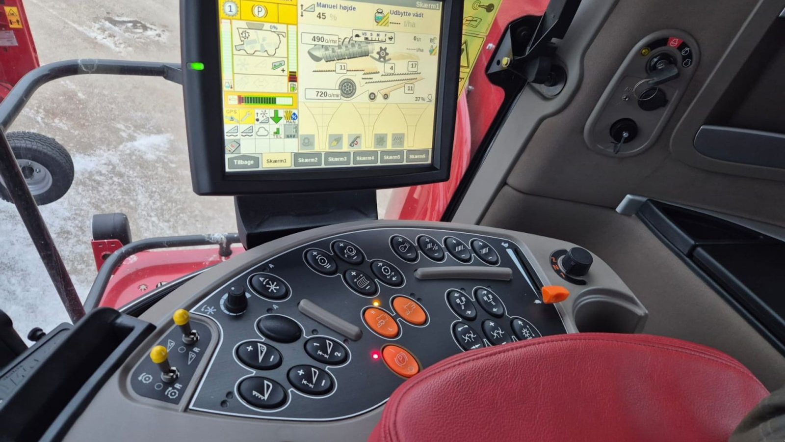 Mähdrescher za tip Case IH Axial Flow 8250 8250 4WD med 35 fod 3050 skærebord, Gebrauchtmaschine u Viborg (Slika 17)