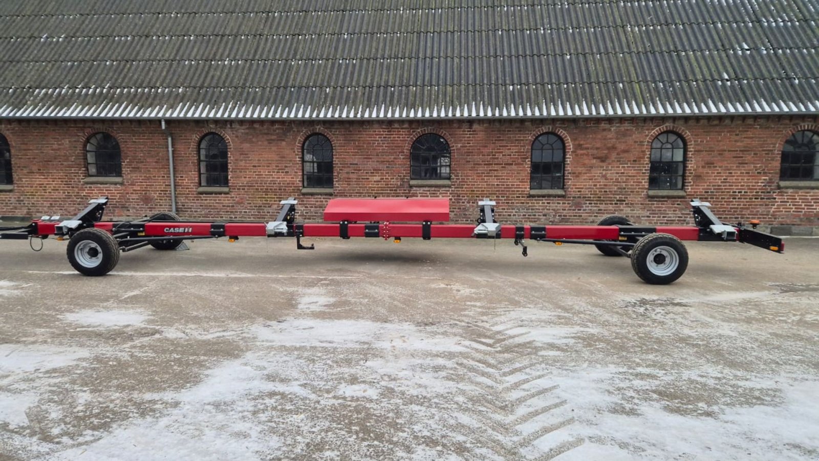 Mähdrescher del tipo Case IH Axial Flow 8250 8250 inkl. 35 fod skærebord og 4-hjulet vogn, Gebrauchtmaschine In Viborg (Immagine 17)