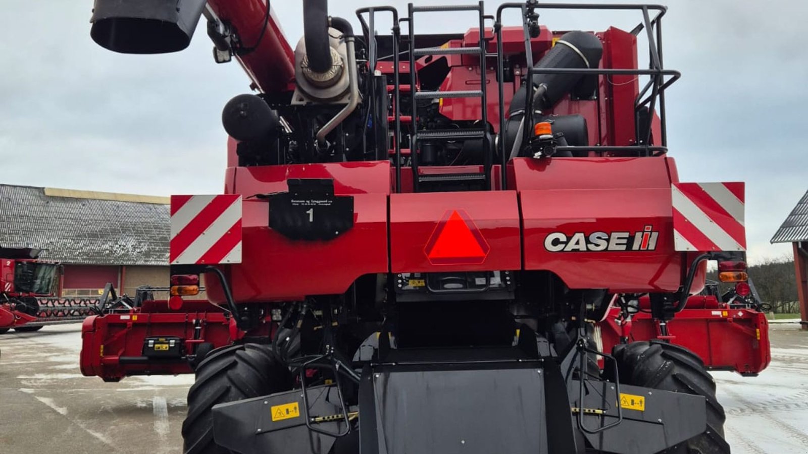 Mähdrescher del tipo Case IH Axial Flow 8250 8250 inkl. 35 fod skærebord og 4-hjulet vogn, Gebrauchtmaschine In Viborg (Immagine 7)