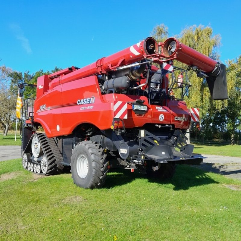 Mähdrescher del tipo Case IH Axial Flow 8250 ST5 P, Neumaschine In Gingst / Rügen (Immagine 2)