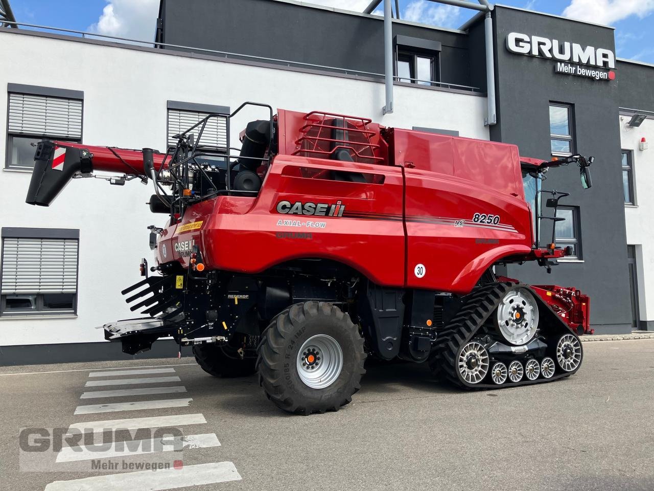 Mähdrescher del tipo Case IH Axial-Flow 8250 ST5 P, Neumaschine In Friedberg-Derching (Immagine 7)