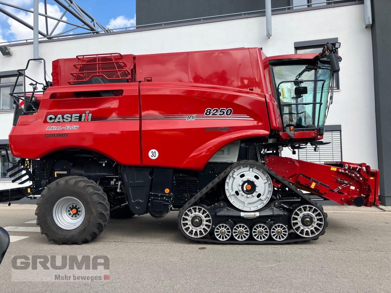 Mähdrescher del tipo Case IH Axial-Flow 8250 ST5 P, Neumaschine In Friedberg-Derching (Immagine 13)