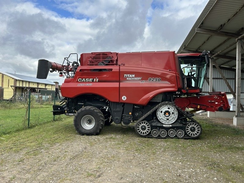 Mähdrescher Türe ait Case IH Axial Flow 8250 ST5, Gebrauchtmaschine içinde Rollwitz (resim 3)