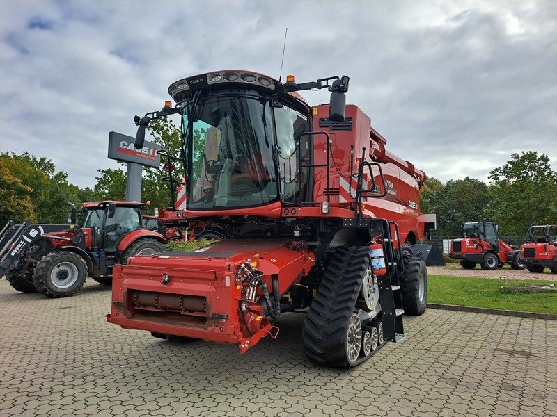 Mähdrescher des Typs Case IH Axial Flow 8250  St5, Neumaschine in Gülzow-Prüzen OT Mühlengeez (Bild 2)