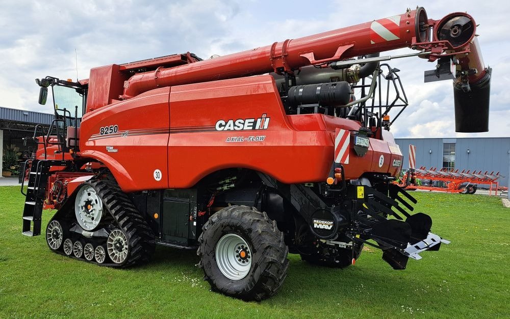 Mähdrescher του τύπου Case IH Axial Flow 8250 STS, Gebrauchtmaschine σε Burkau (Φωτογραφία 3)