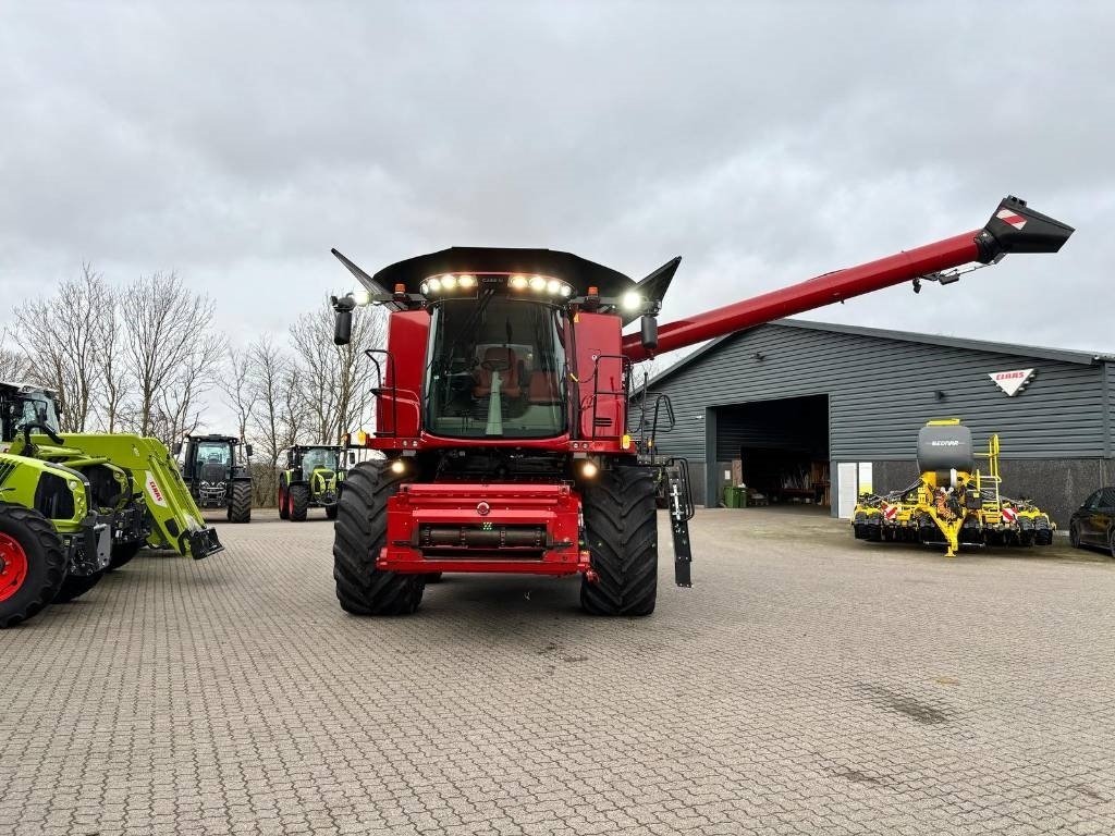 Mähdrescher typu Case IH Axial Flow 8250, Gebrauchtmaschine v Hinnerup (Obrázek 2)