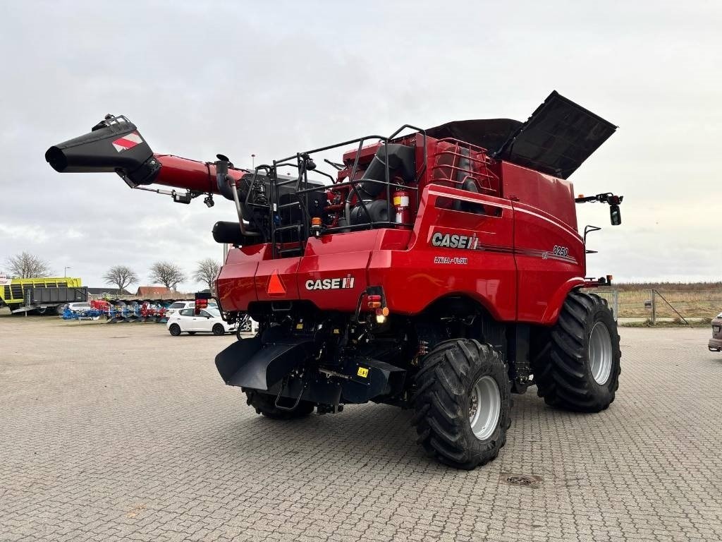 Mähdrescher typu Case IH Axial Flow 8250, Gebrauchtmaschine v Hinnerup (Obrázek 8)