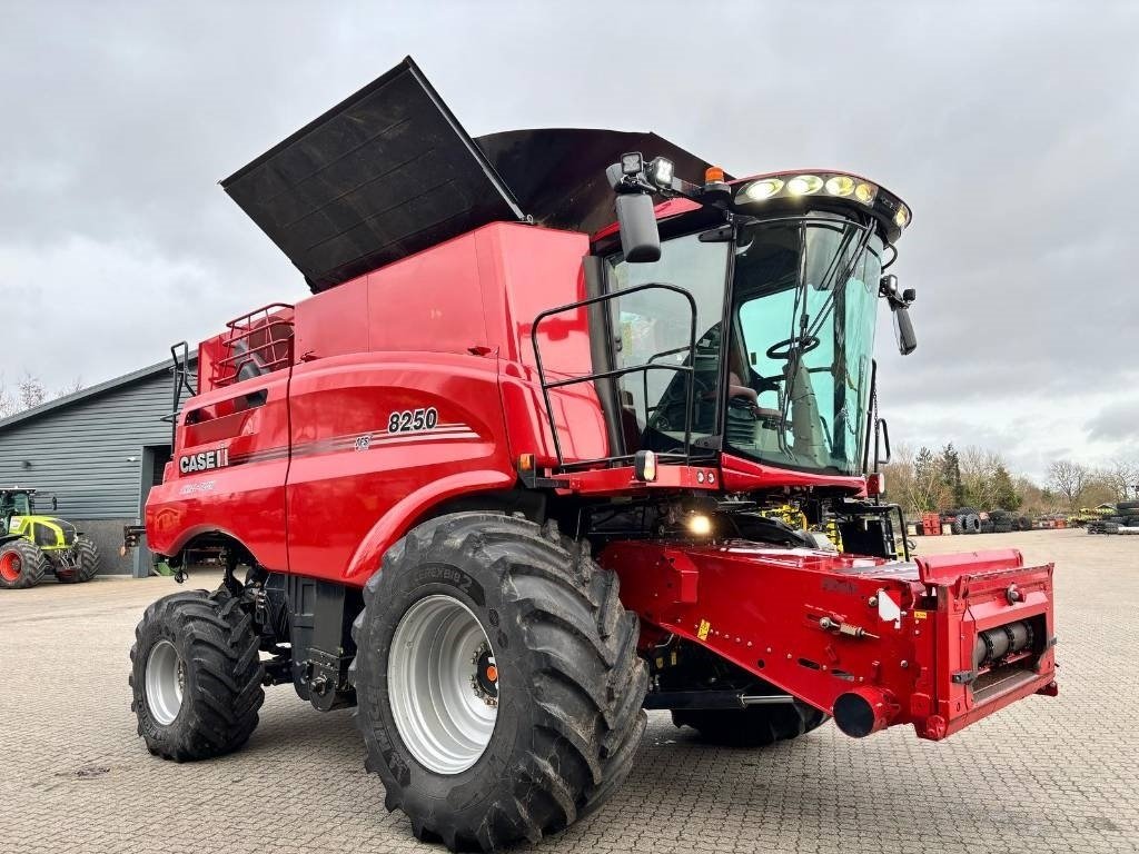 Mähdrescher typu Case IH Axial Flow 8250, Gebrauchtmaschine v Hinnerup (Obrázek 9)