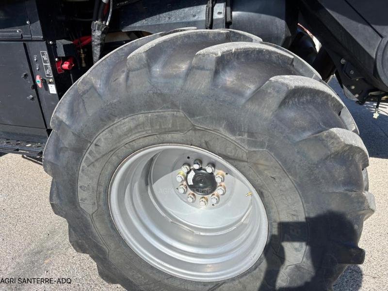 Mähdrescher del tipo Case IH AXIAL-FLOW 8250, Gebrauchtmaschine In ROYE (Immagine 11)