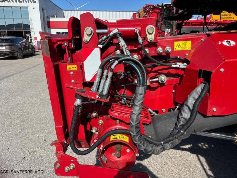 Mähdrescher del tipo Case IH AXIAL-FLOW 8250, Gebrauchtmaschine In ROYE (Immagine 9)