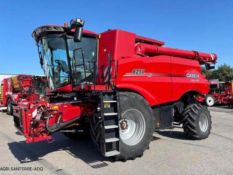Mähdrescher del tipo Case IH AXIAL-FLOW 8250, Gebrauchtmaschine In ROYE (Immagine 5)
