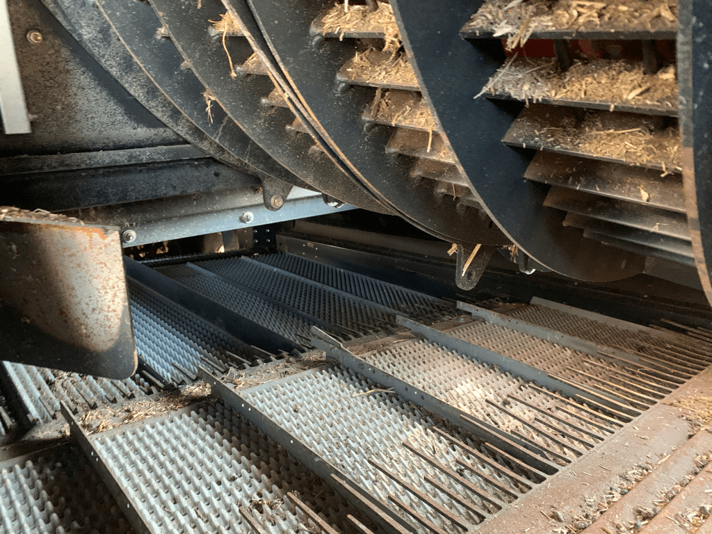 Mähdrescher typu Case IH AXIAL FLOW 8250, Gebrauchtmaschine v CINTHEAUX (Obrázok 9)