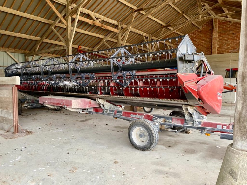 Mähdrescher Türe ait Case IH AXIAL-FLOW 8250, Gebrauchtmaschine içinde VERT TOULON (resim 3)