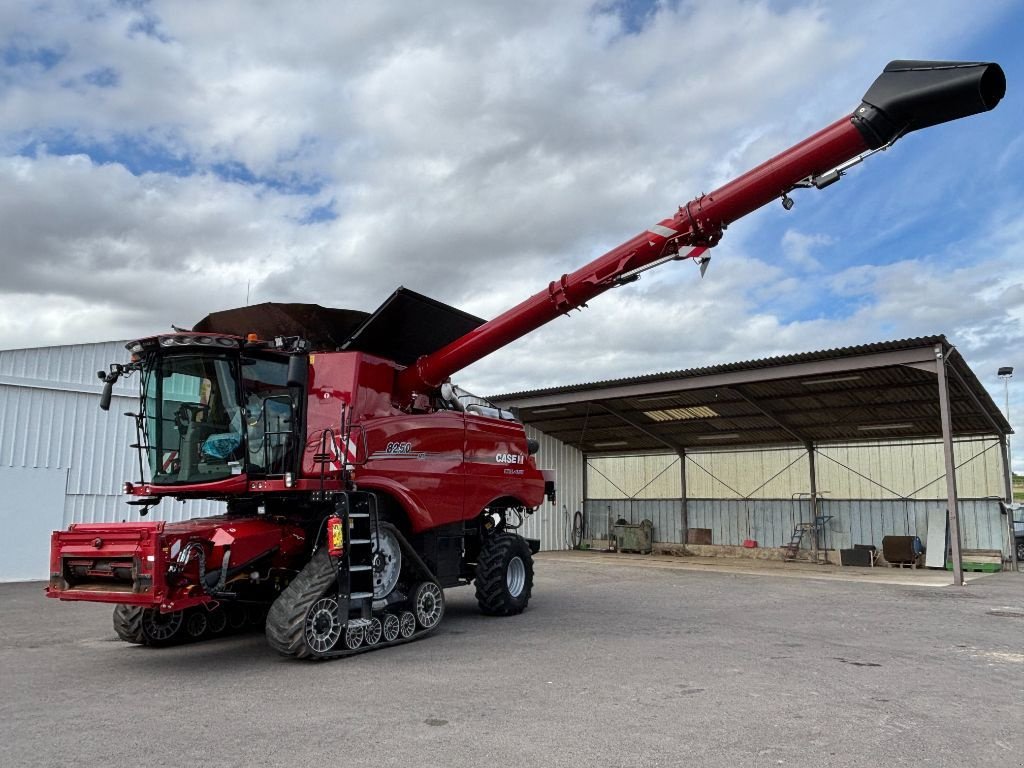 Mähdrescher Türe ait Case IH AXIAL-FLOW 8250, Gebrauchtmaschine içinde VERT TOULON (resim 2)