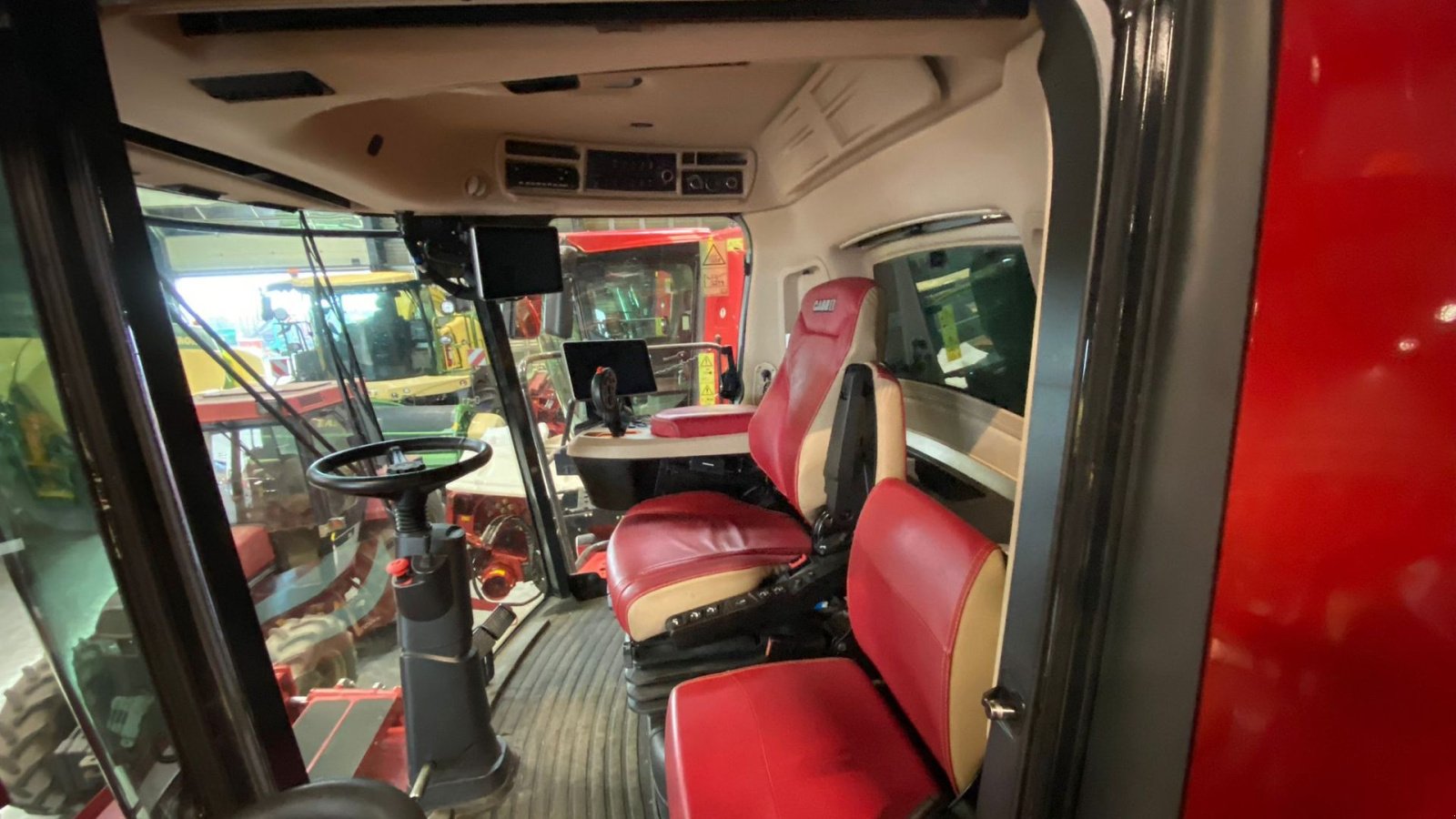 Mähdrescher Türe ait Case IH Axial Flow 8260 Axial-Flow 8260 (Demo maskine), Gebrauchtmaschine içinde Horsens (resim 11)