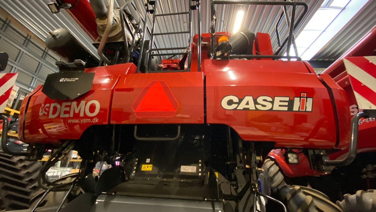 Mähdrescher Türe ait Case IH Axial Flow 8260 Axial-Flow 8260 (Demo maskine), Gebrauchtmaschine içinde Horsens (resim 8)