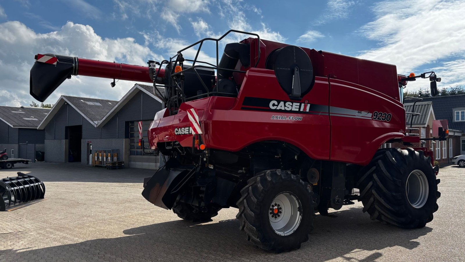 Mähdrescher of the type Case IH Axial Flow 9230 Inkl. 30 fods skærebord og vogn., Gebrauchtmaschine in Spøttrup (Picture 7)