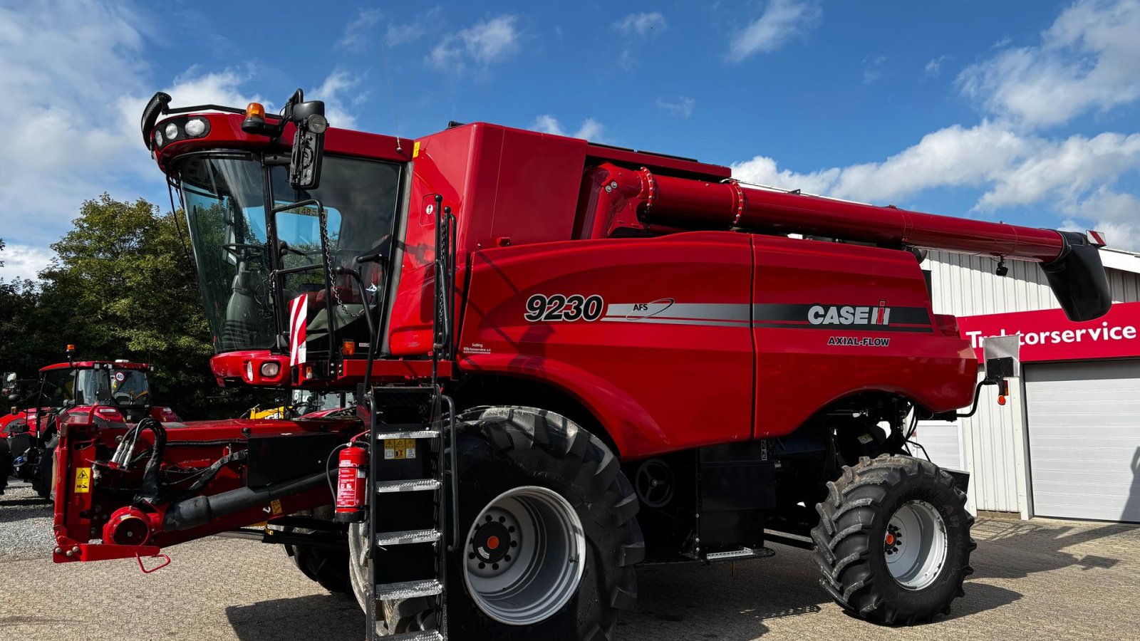 Mähdrescher of the type Case IH Axial Flow 9230 Inkl. 30 fods skærebord og vogn., Gebrauchtmaschine in Spøttrup (Picture 2)