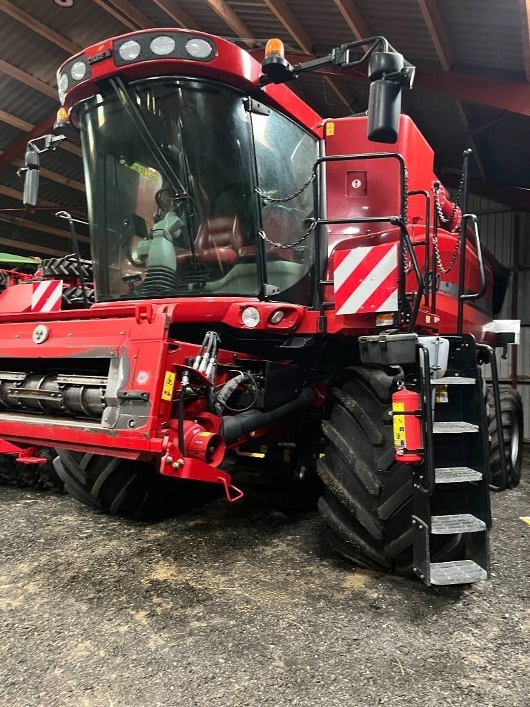 Mähdrescher Türe ait Case IH Axial Flow 9230, Gebrauchtmaschine içinde Mern (resim 2)