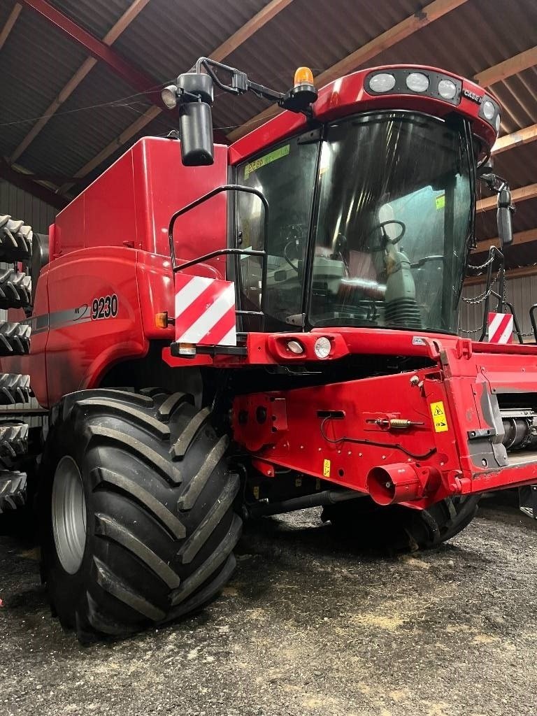 Mähdrescher Türe ait Case IH Axial Flow 9230, Gebrauchtmaschine içinde Mern (resim 1)