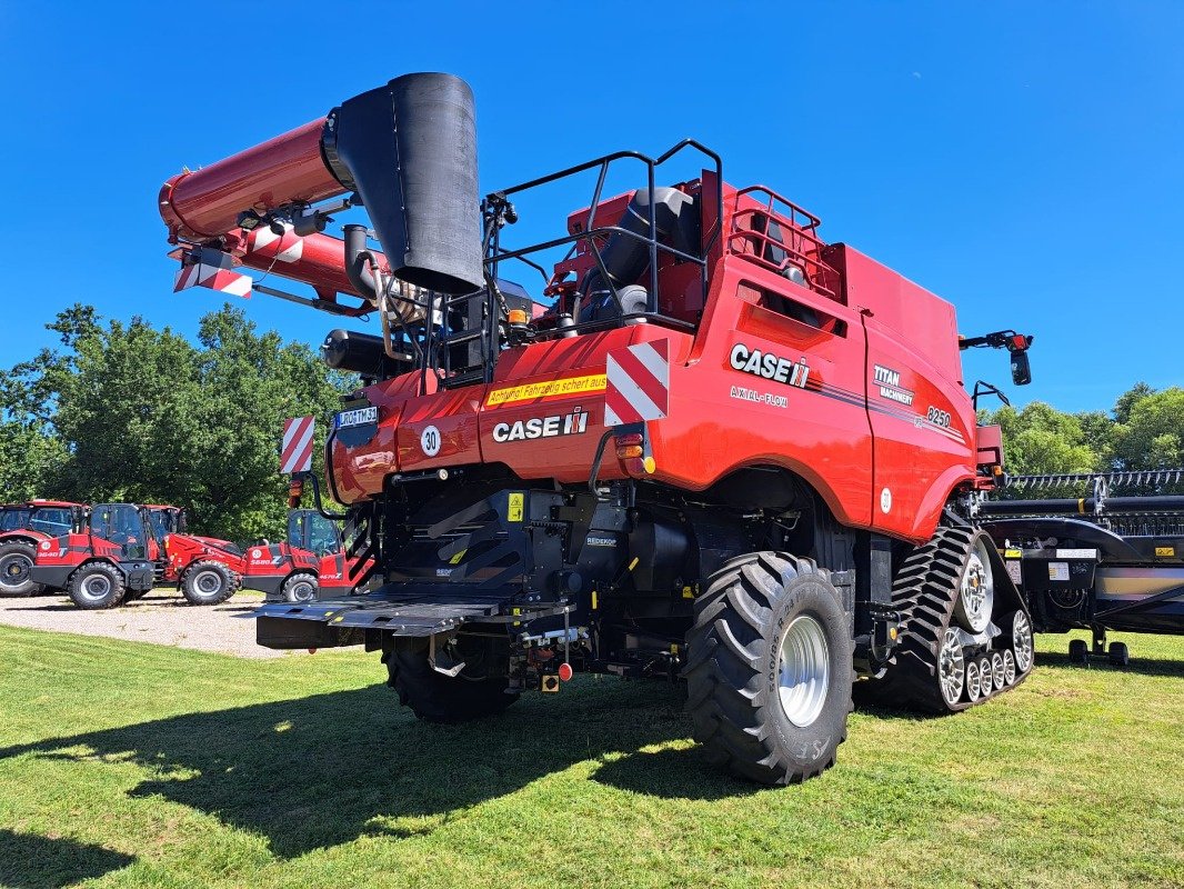 Mähdrescher del tipo Case IH Case Axial Flow 8250 ST5 P, Neumaschine In Gülzow-Prüzen OT Mühlengeez (Immagine 3)