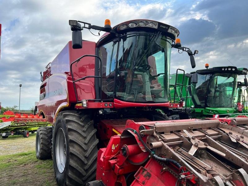 Mähdrescher Türe ait Case IH CASE IH 8240, Gebrauchtmaschine içinde Hockenheim (resim 4)