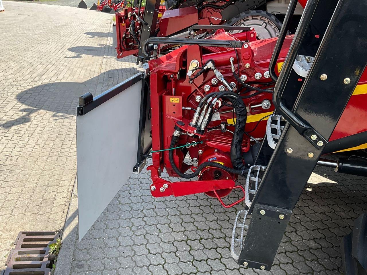 Mähdrescher του τύπου Case IH Warnschild klappbar Bayernpaket Axial CR, Neumaschine σε Pfreimd (Φωτογραφία 4)