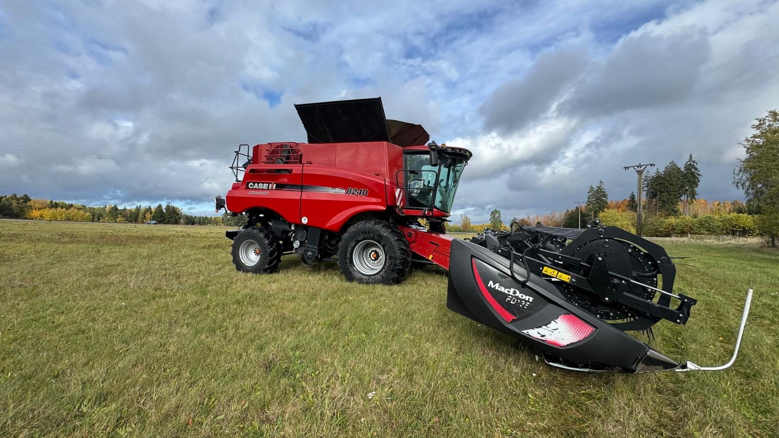 Mähdrescher tip Case 8240, Gebrauchtmaschine in Stankov (Poză 2)