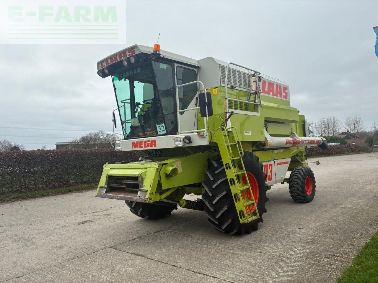 Mähdrescher Türe ait CLAAS 203 MEGA, Gebrauchtmaschine içinde WILBERFOSS, YORK (resim 1)