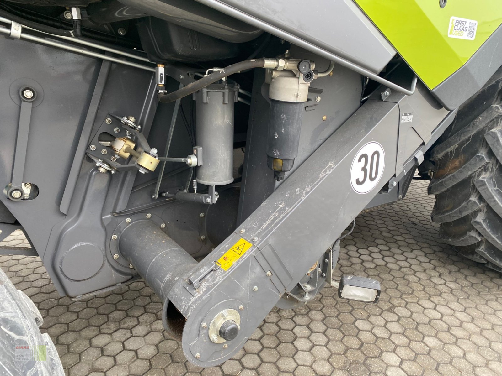 Mähdrescher от тип CLAAS 7400, Gebrauchtmaschine в Vohburg (Снимка 7)