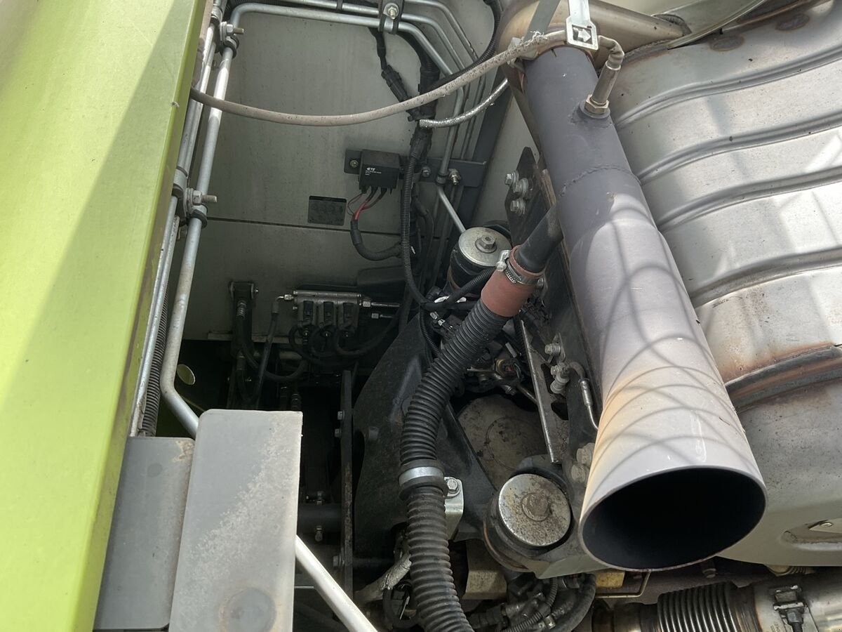 Mähdrescher del tipo CLAAS AVERO 240 3/3 Finanzierung, Gebrauchtmaschine In Zwettl (Immagine 13)