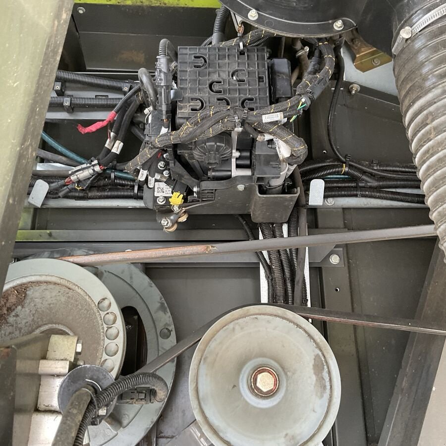 Mähdrescher del tipo CLAAS AVERO 240 3/3 Finanzierung, Gebrauchtmaschine In Zwettl (Immagine 18)