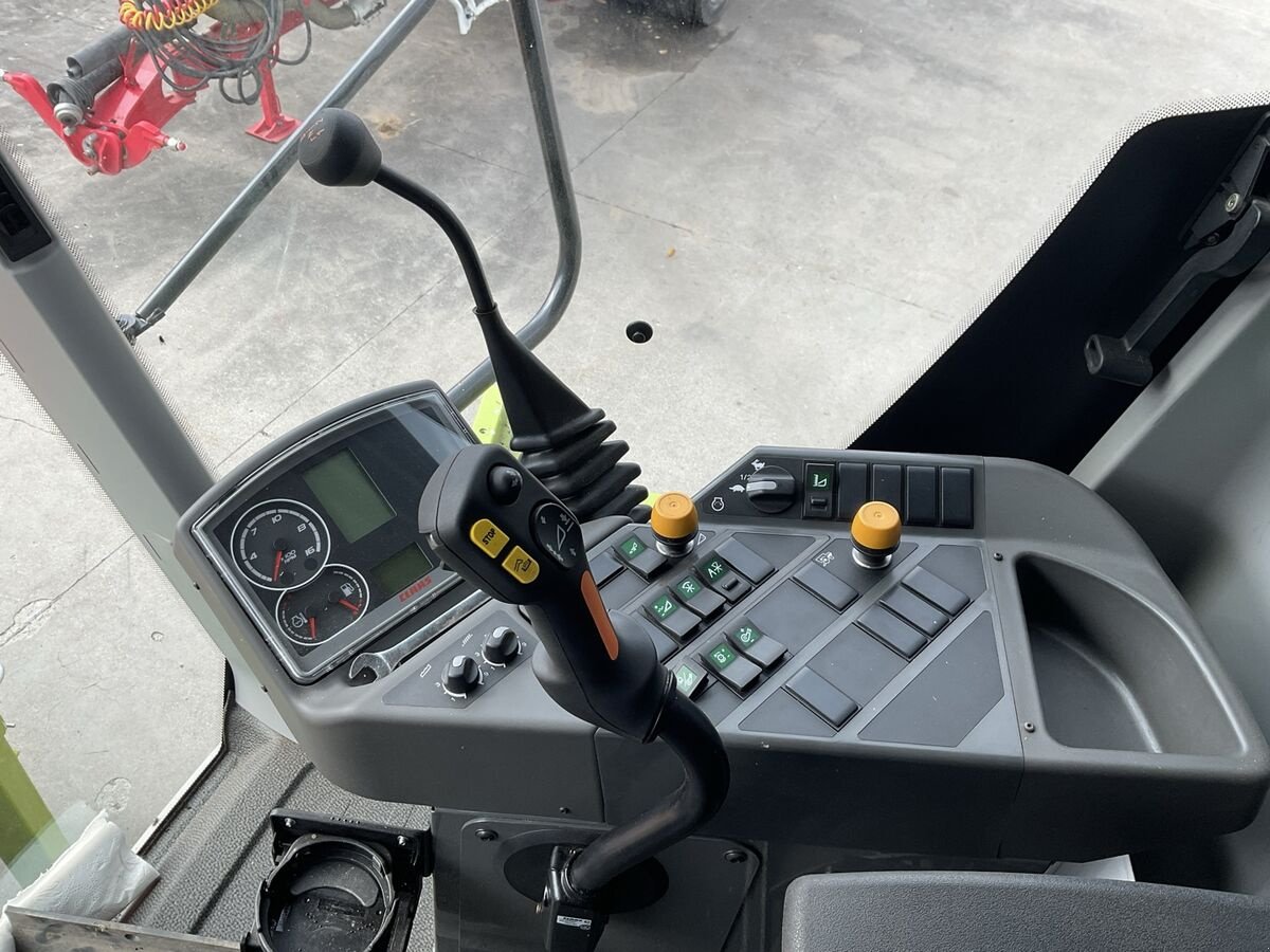 Mähdrescher del tipo CLAAS AVERO 240 3/3 Finanzierung, Gebrauchtmaschine In Zwettl (Immagine 9)