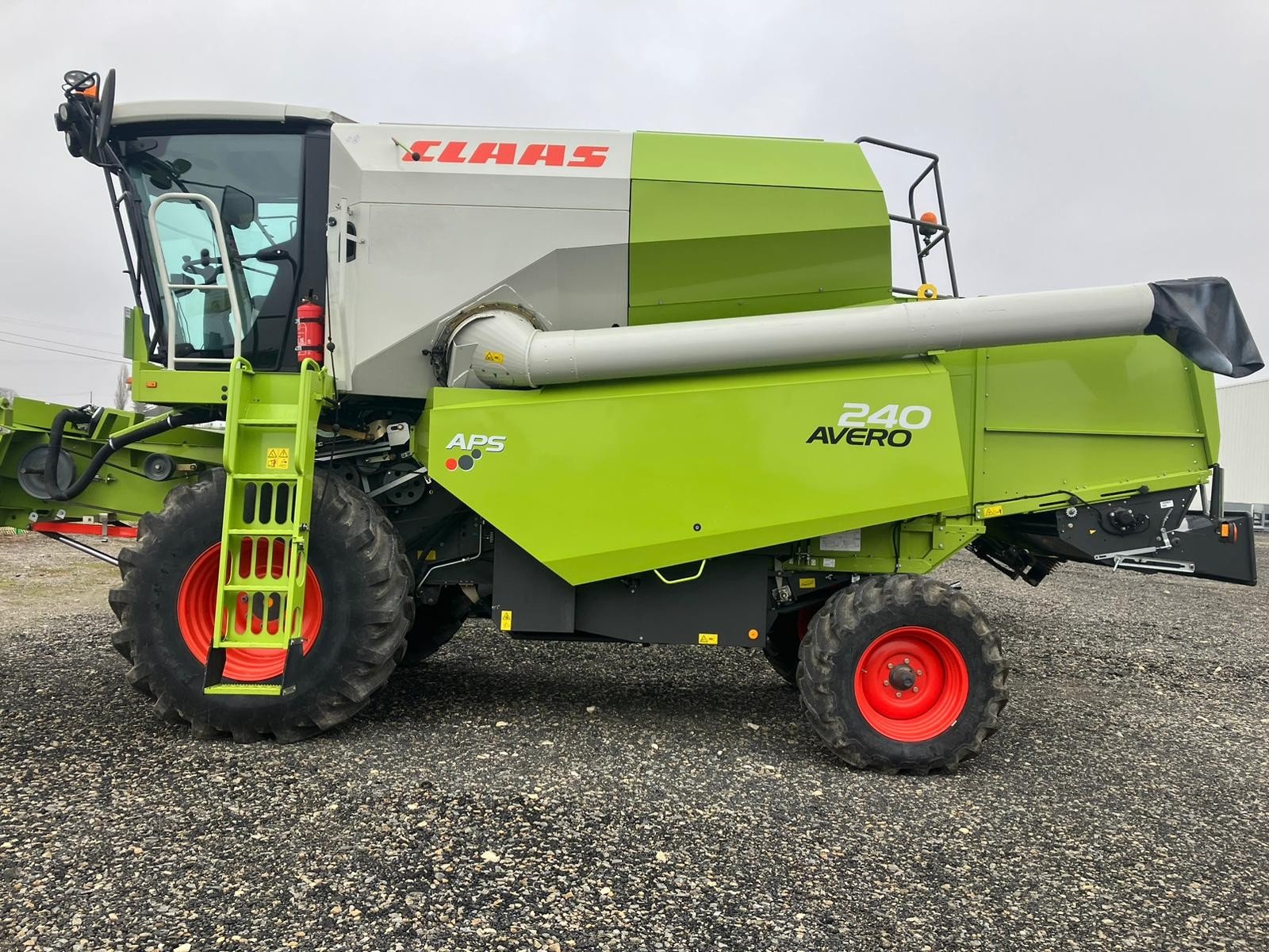 Mähdrescher za tip CLAAS Avero 240 APS, Gebrauchtmaschine u Taucha (Slika 2)