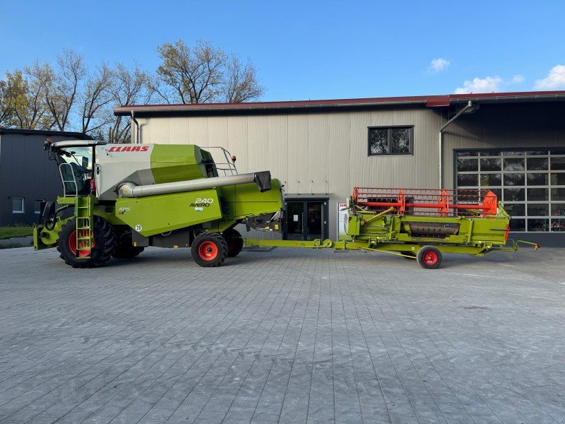 Mähdrescher des Typs CLAAS Avero 240 APS, Gebrauchtmaschine in Zorneding (Bild 7)