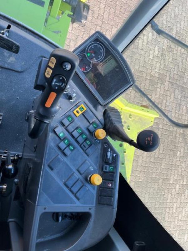 Mähdrescher van het type CLAAS AVERO 240, Gebrauchtmaschine in Hockenheim (Foto 11)