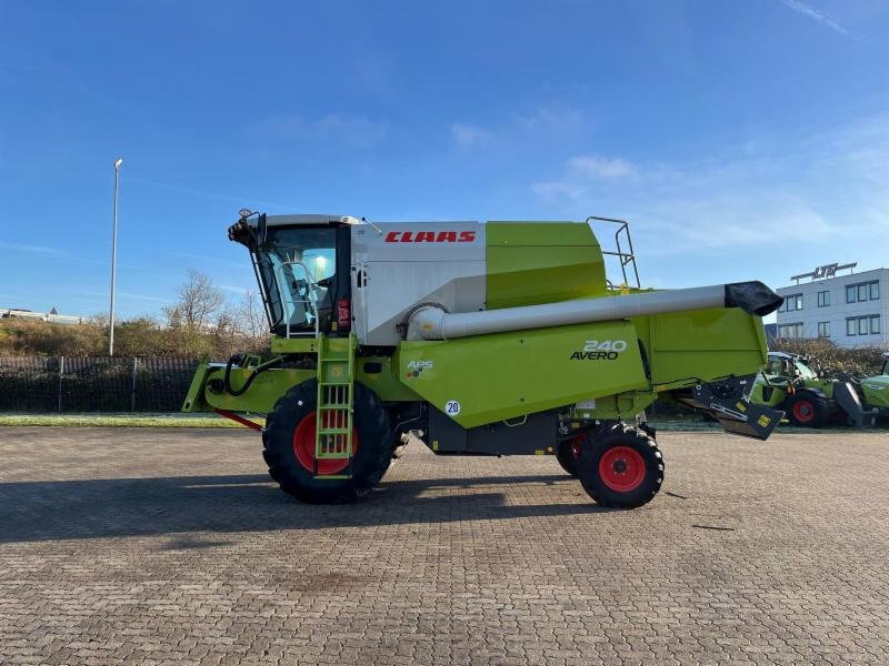 Mähdrescher van het type CLAAS AVERO 240, Gebrauchtmaschine in Hockenheim (Foto 2)