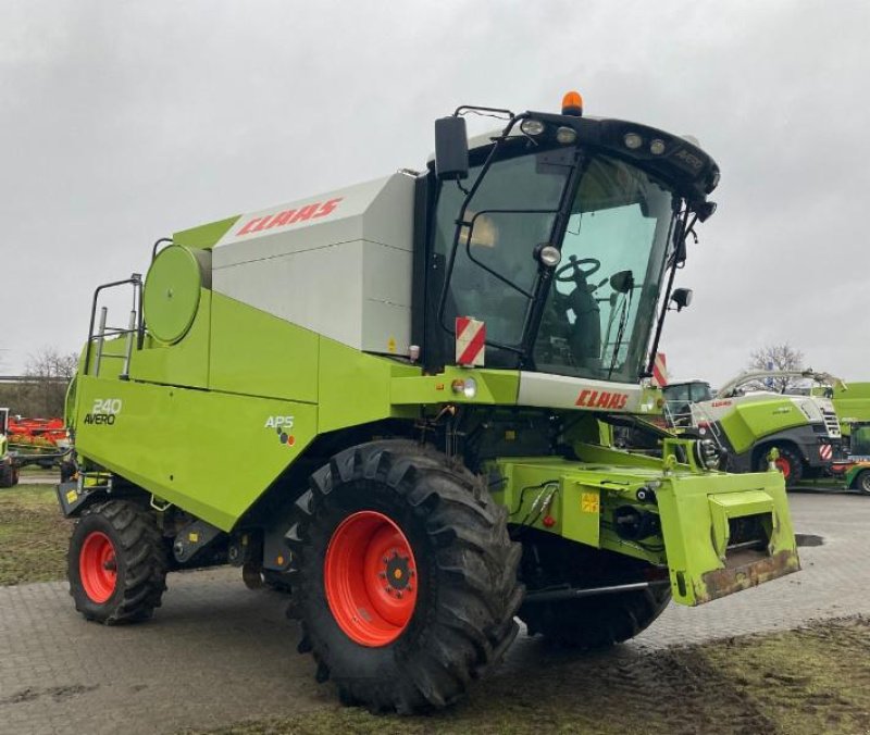 Mähdrescher tip CLAAS AVERO 240, Gebrauchtmaschine in Hockenheim (Poză 8)