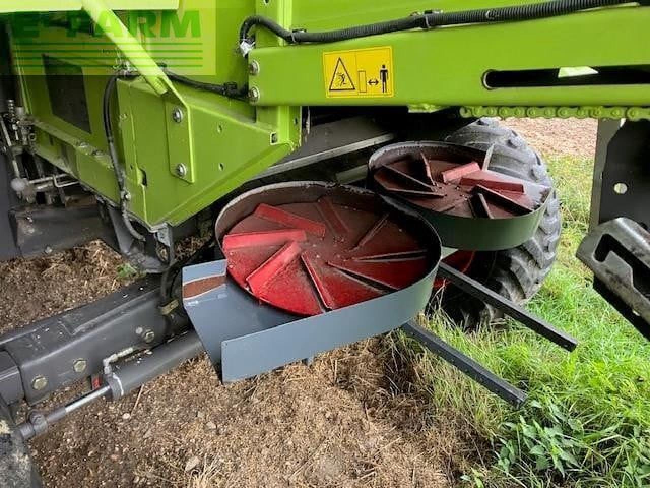 Mähdrescher tip CLAAS AVERO 240, Gebrauchtmaschine in LUTON (Poză 7)