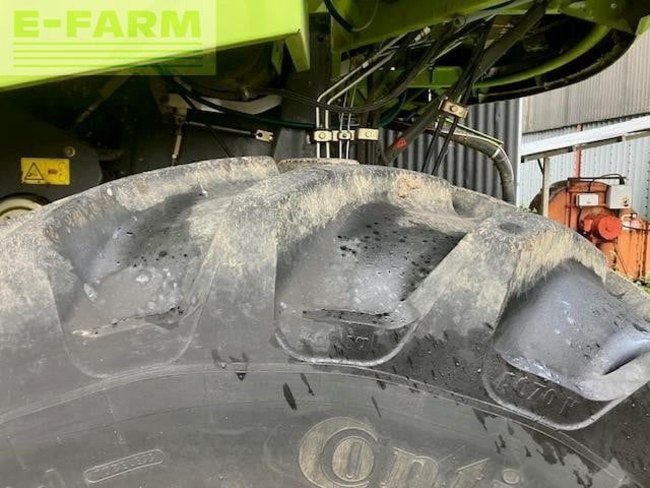 Mähdrescher tip CLAAS AVERO 240, Gebrauchtmaschine in LUTON (Poză 8)