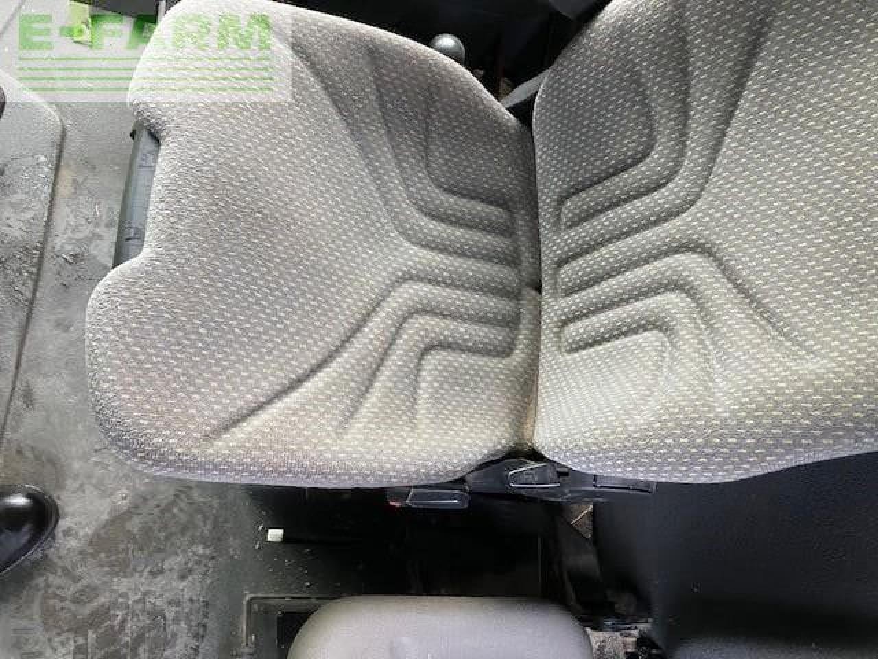 Mähdrescher tip CLAAS AVERO 240, Gebrauchtmaschine in LUTON (Poză 11)