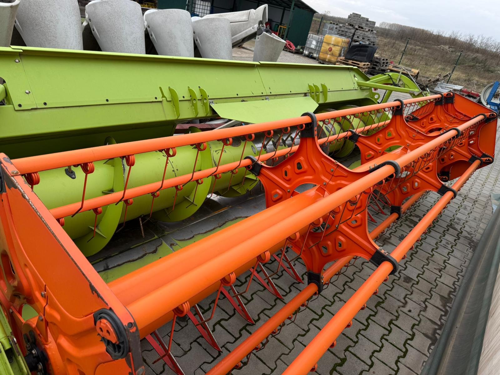 Mähdrescher of the type CLAAS Avero 240, Gebrauchtmaschine in Orţişoara (Picture 11)