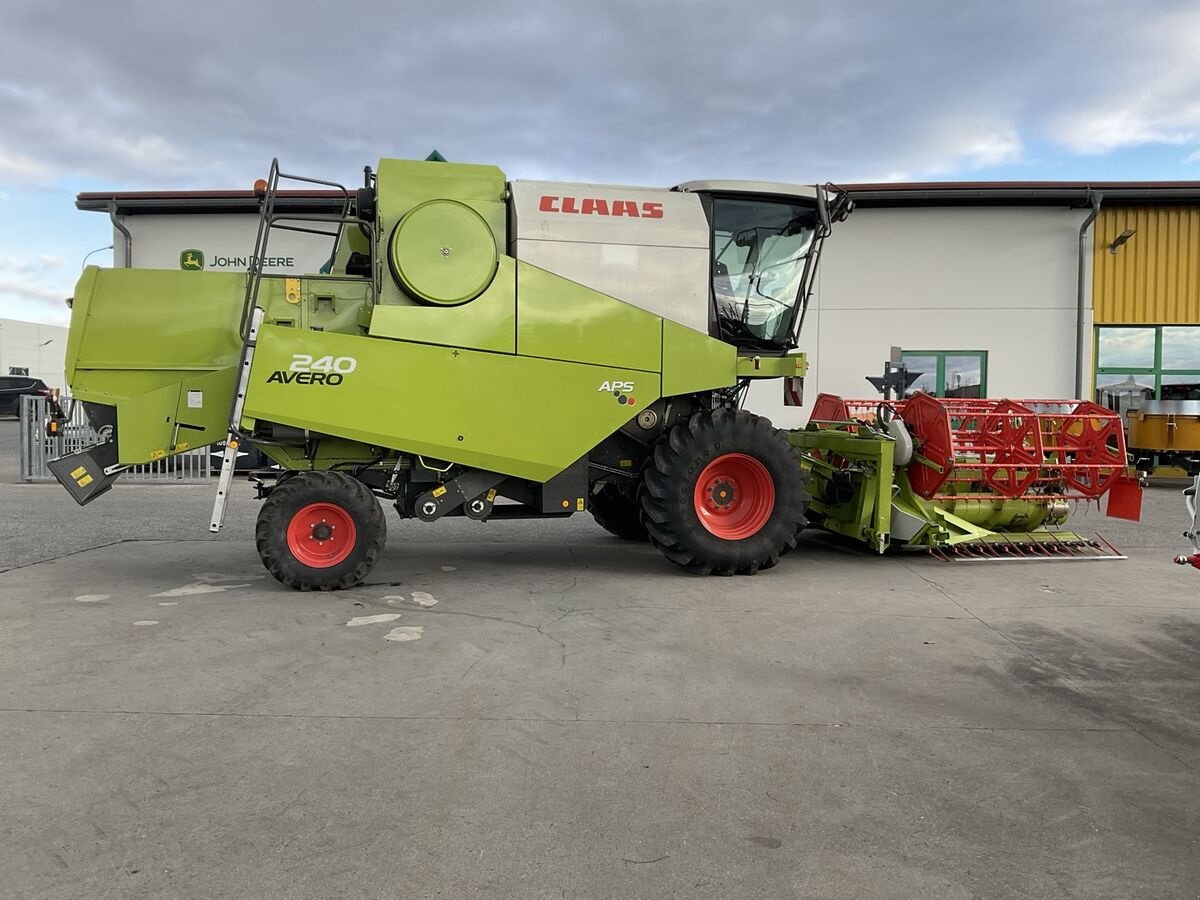 Mähdrescher of the type CLAAS AVERO 240, Gebrauchtmaschine in Zwettl (Picture 4)