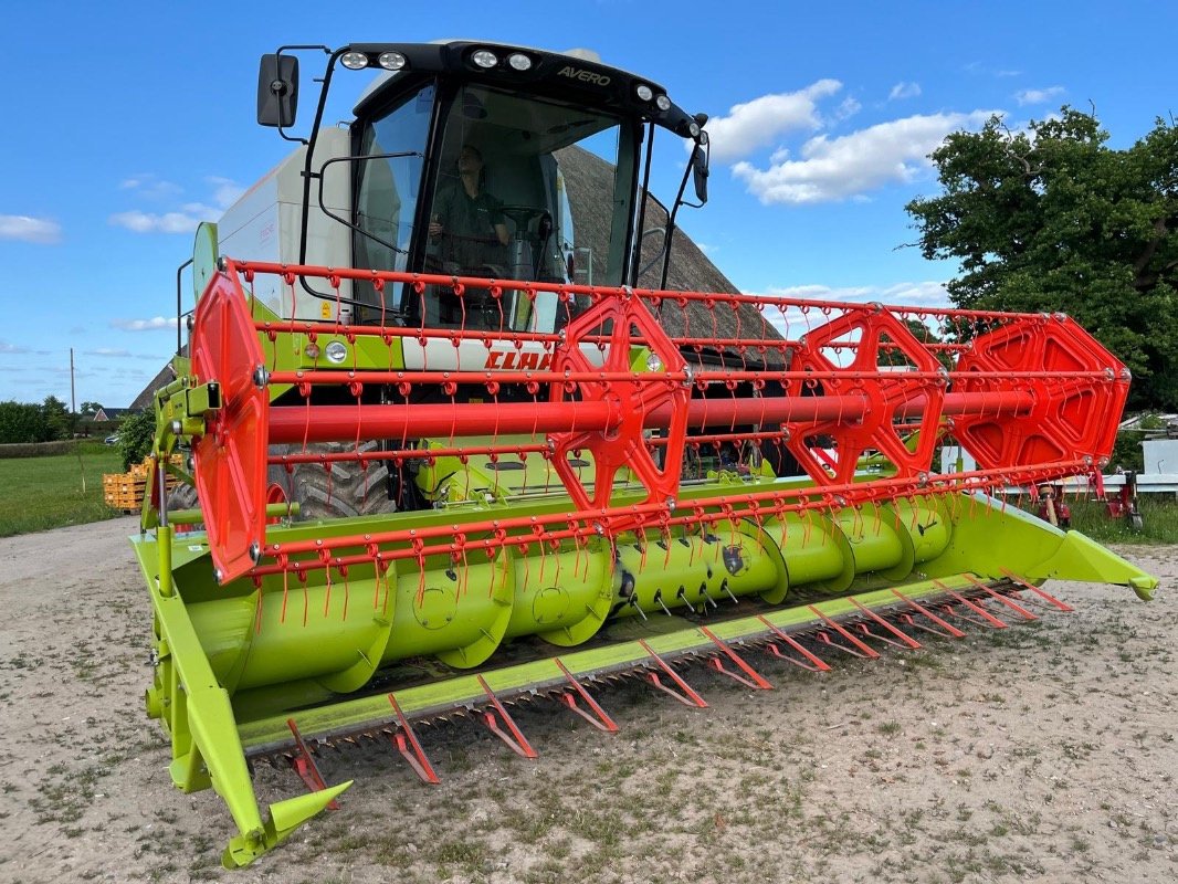 Mähdrescher za tip CLAAS Avero 240, Gebrauchtmaschine u Elmenhorst-Lanken (Slika 5)