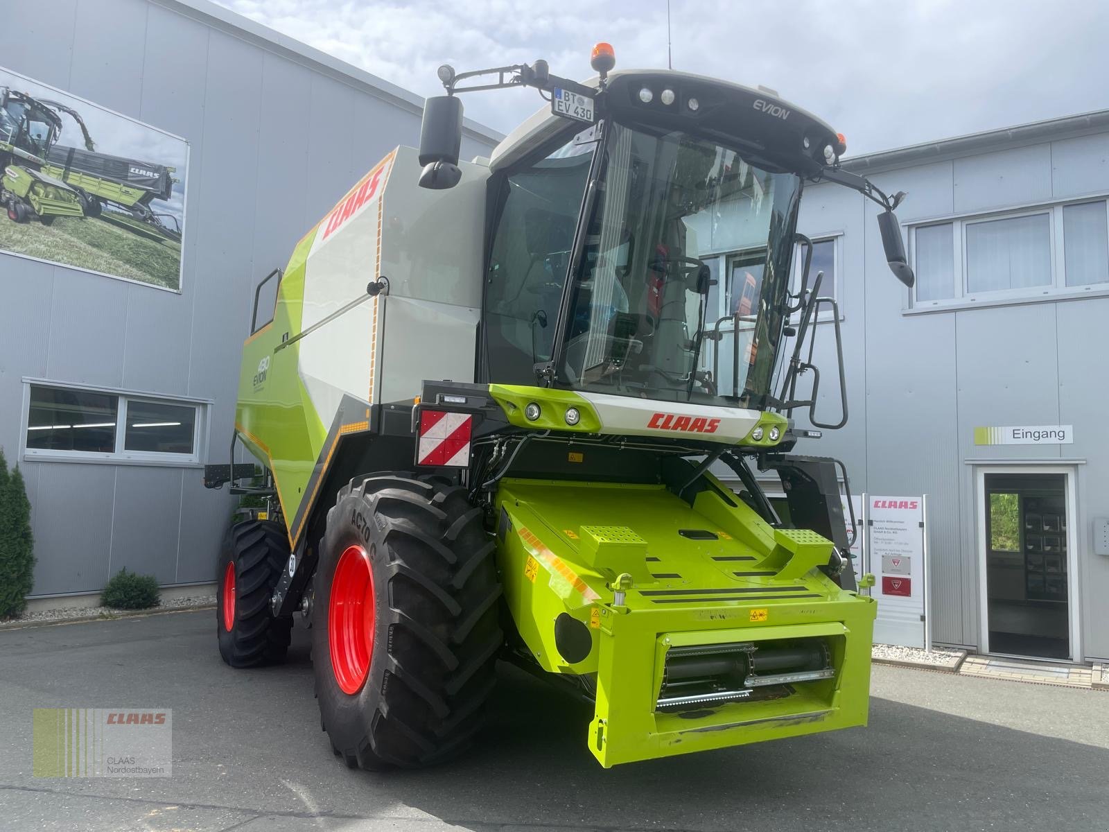 Mähdrescher des Typs CLAAS CLAAS Evion 430 + C490 und TW, Neumaschine in Hof (Bild 3)