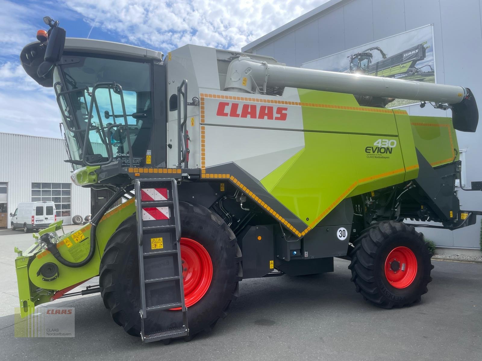 Mähdrescher des Typs CLAAS CLAAS Evion 430 + C490 und TW, Neumaschine in Hof (Bild 4)