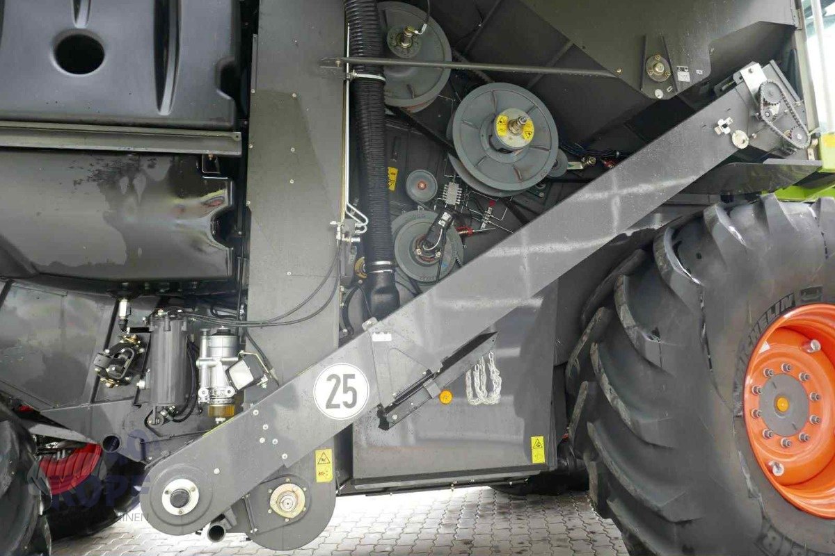 Mähdrescher Türe ait CLAAS Claas Lexion 630 Zentralschmieranlage 3D, Gebrauchtmaschine içinde Schutterzell (resim 21)