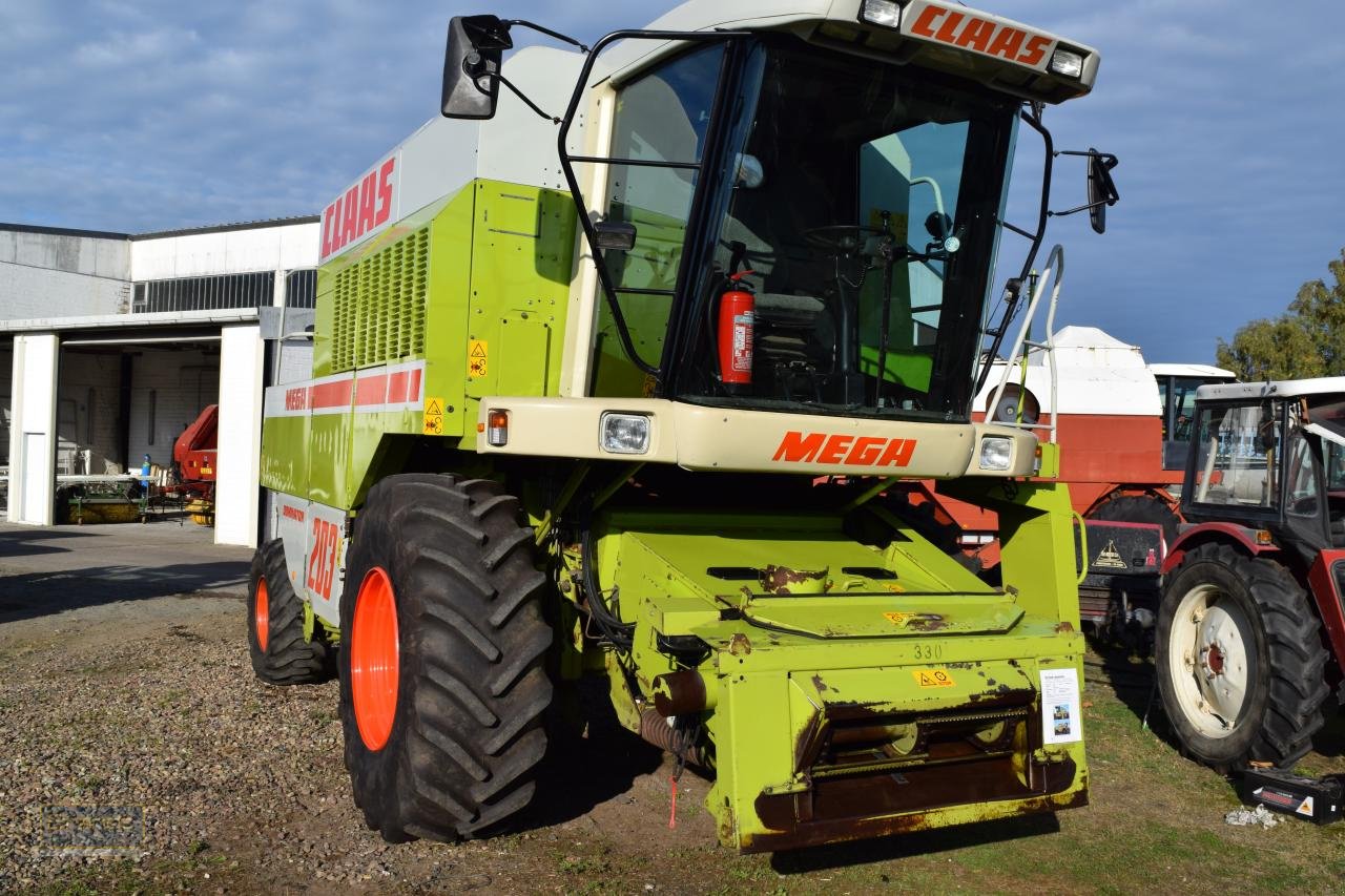 Mähdrescher des Typs CLAAS Dominator 203 Mega *3-D*, Gebrauchtmaschine in Oyten (Bild 1)