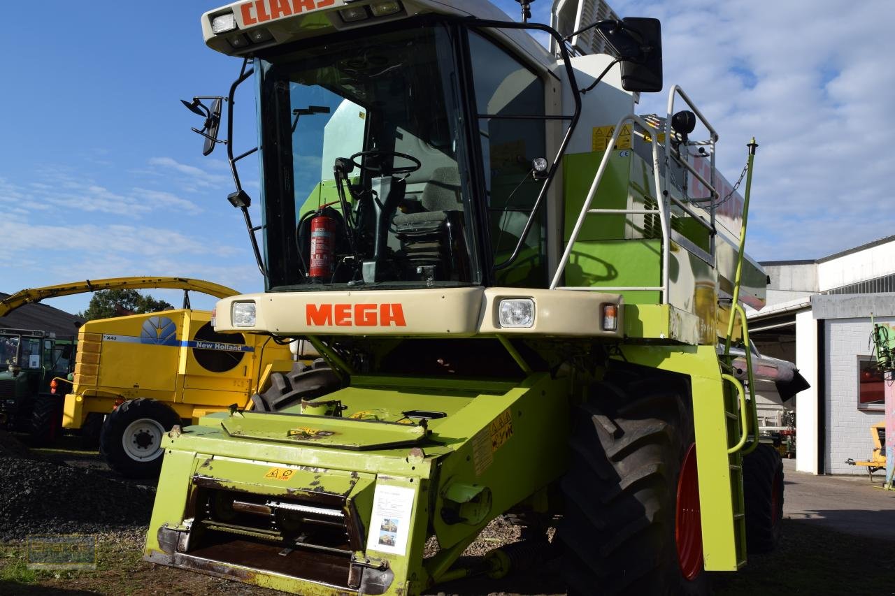 Mähdrescher des Typs CLAAS Dominator 203 Mega *3-D*, Gebrauchtmaschine in Oyten (Bild 2)